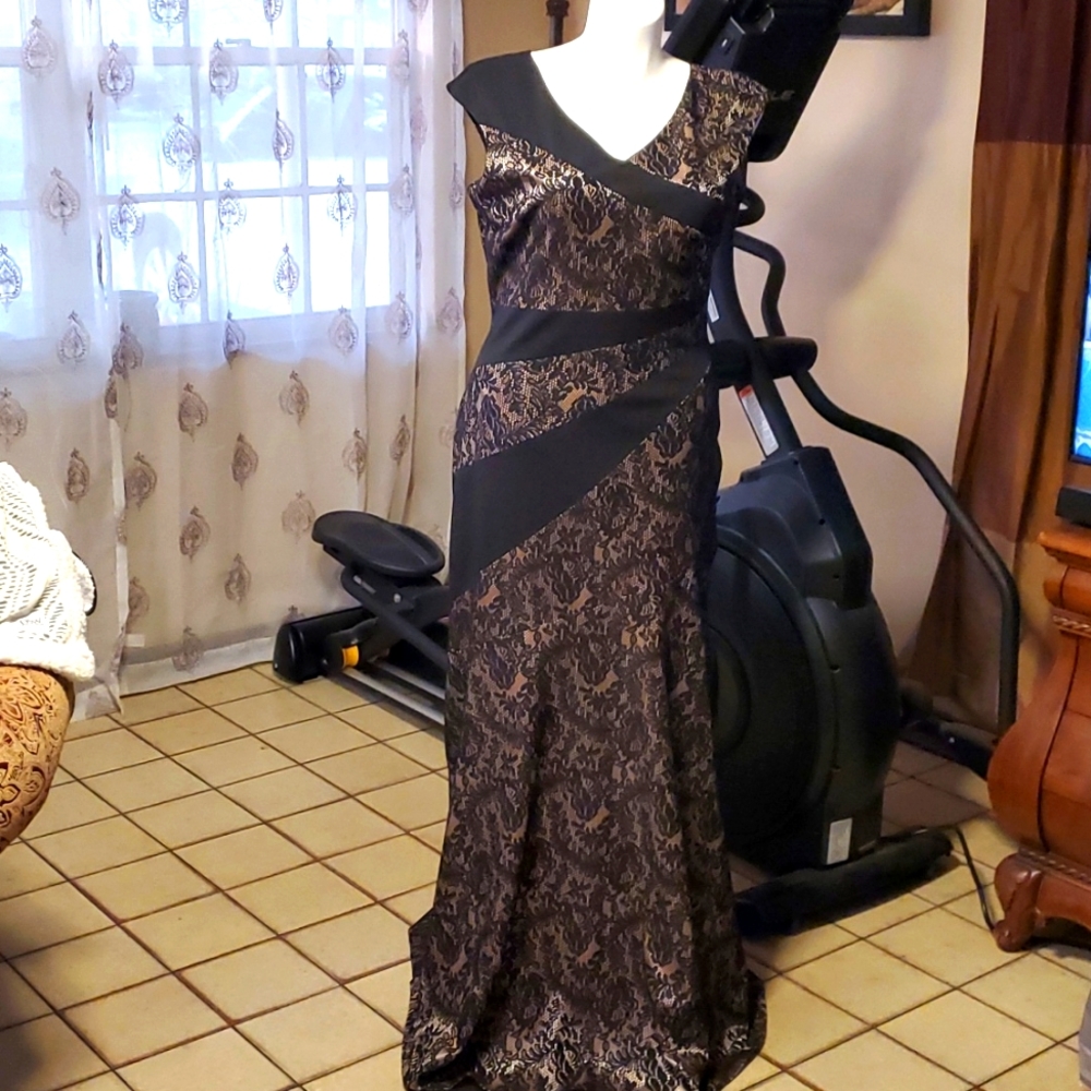 Melrose Black evening gown Size 16
